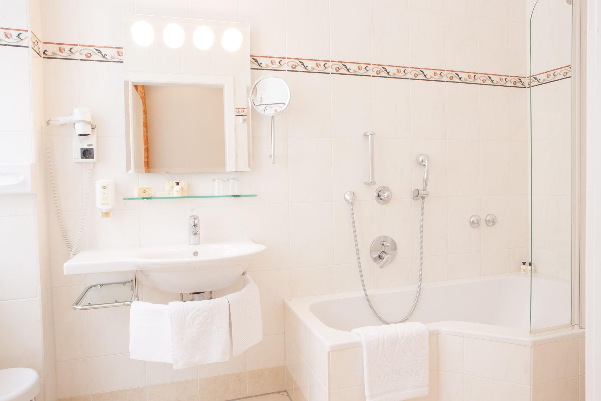 Hotel Kaiserin Elisabeth Wien Ngoại thất bức ảnh